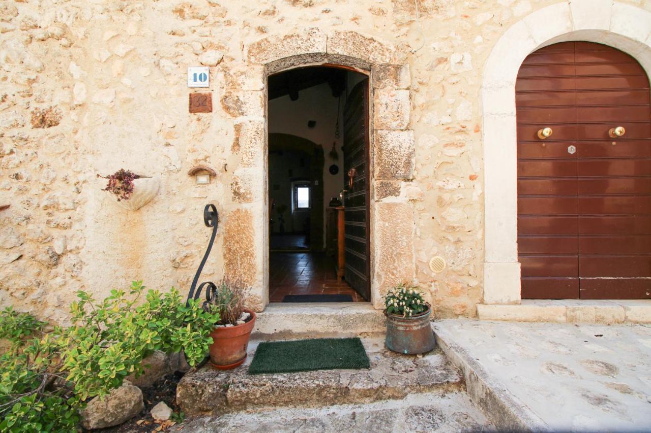 Santo's House Apartment Santo Stefano Di Sessanio