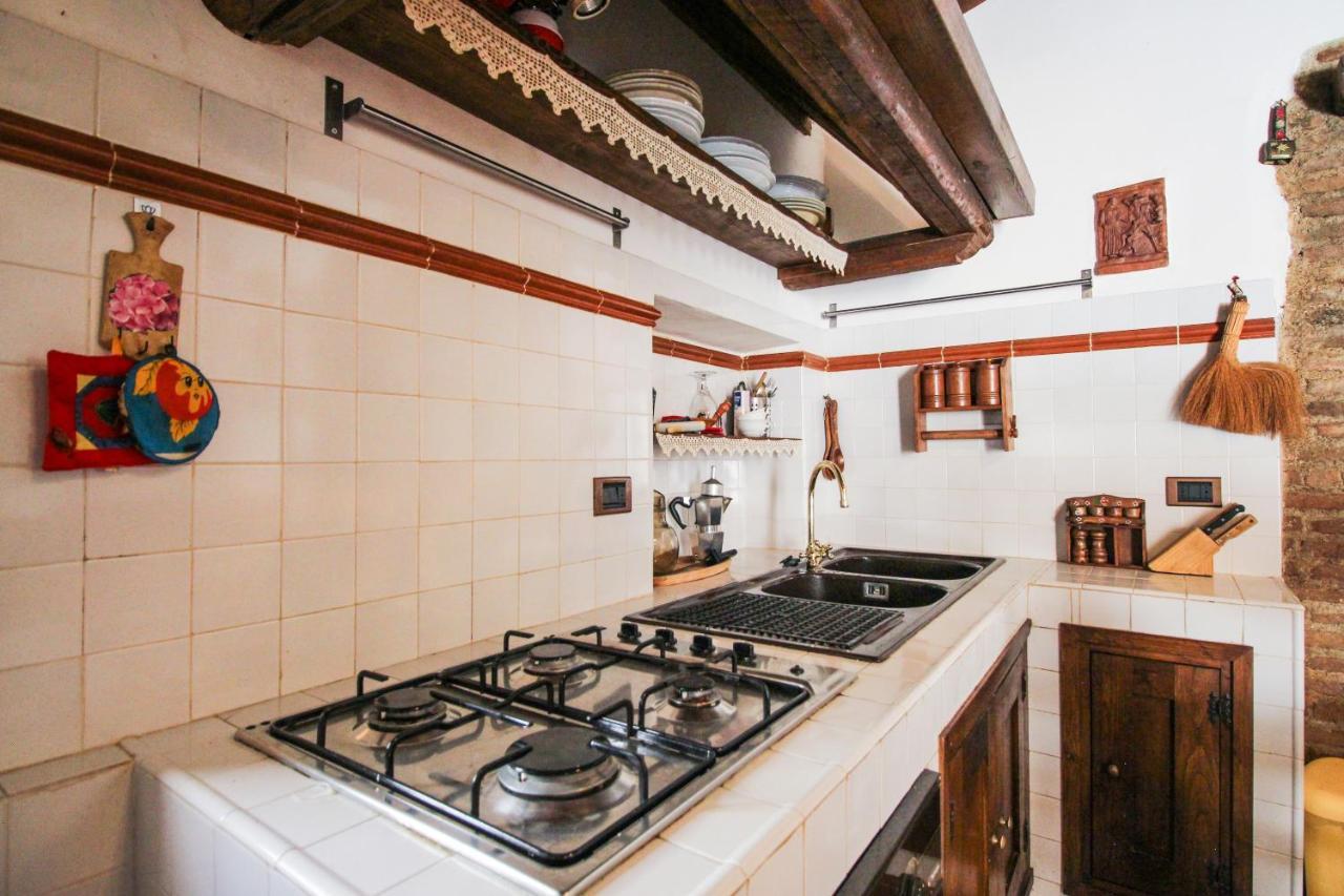Apartment Santo's House Santo Stefano Di Sessanio